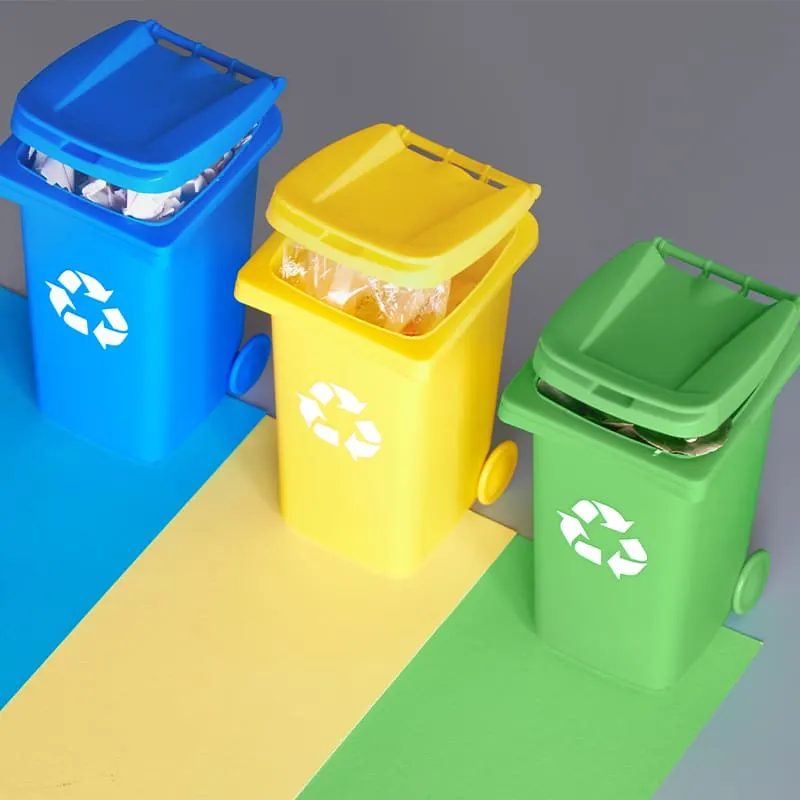 Contenitori colorati per la raccolta differenziata